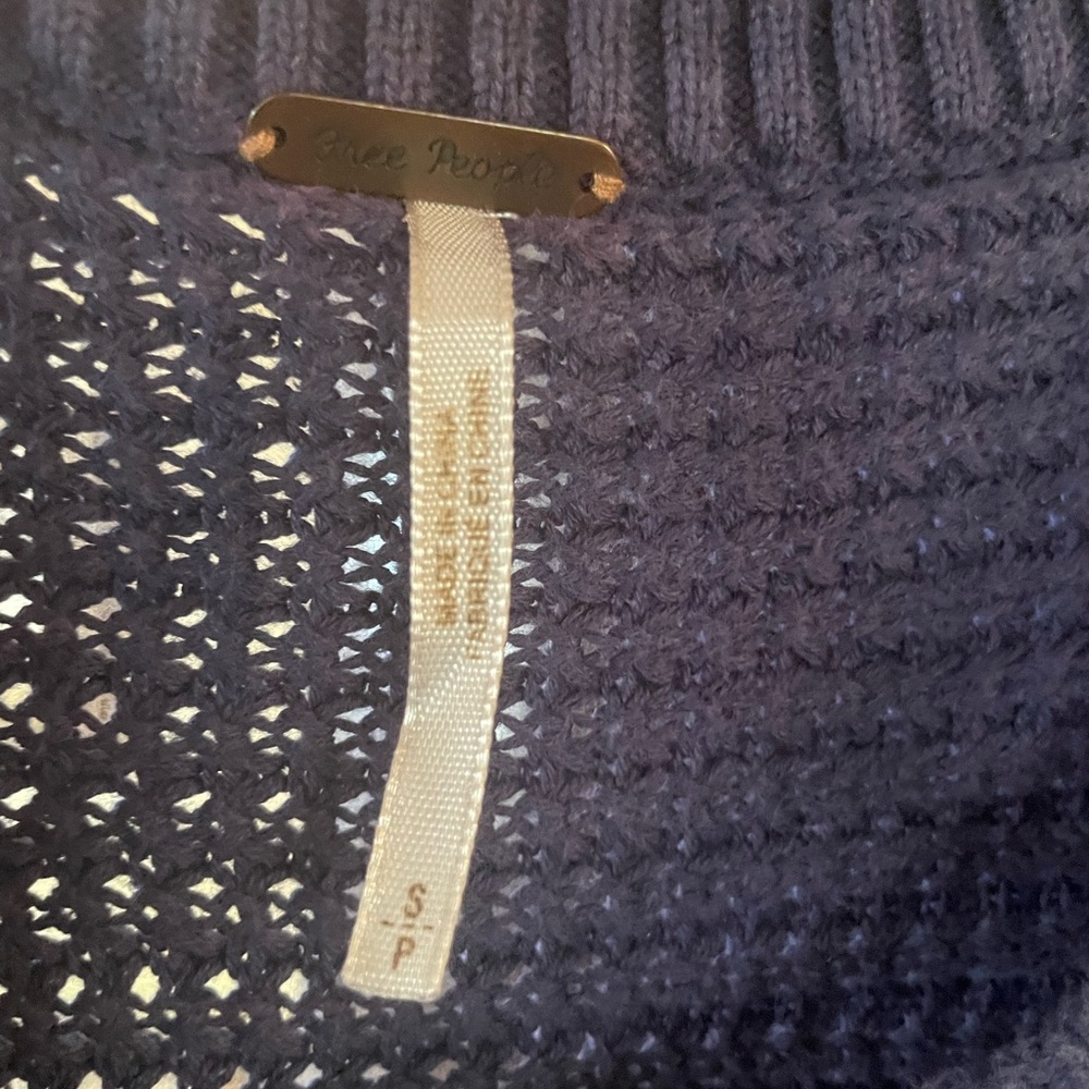 Sweater - Picture 2 of 2